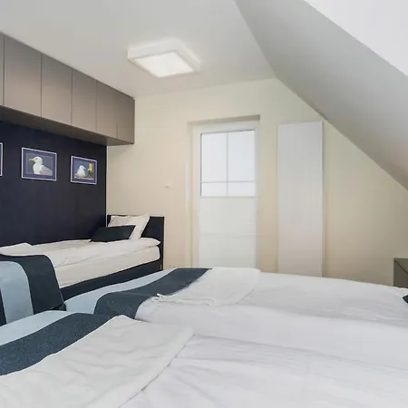 House Mewa By Renters Zastan